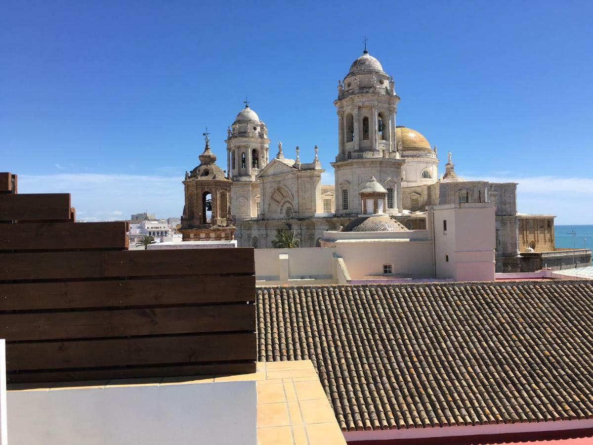 Diseno Y Confort Junto A La Catedral Cádiz Exterior foto